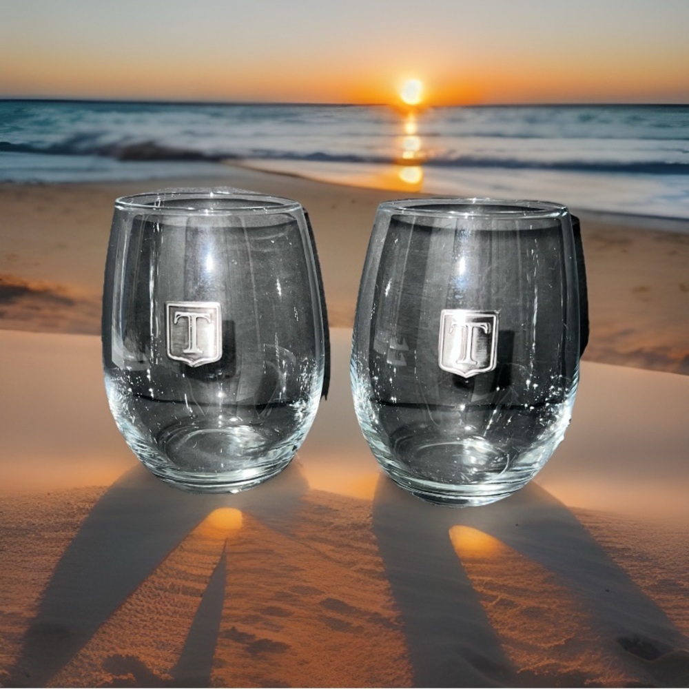 Set Of 2 Stemless Wine Glasses with Silver Medallion Monogram “T” Elegant EUC